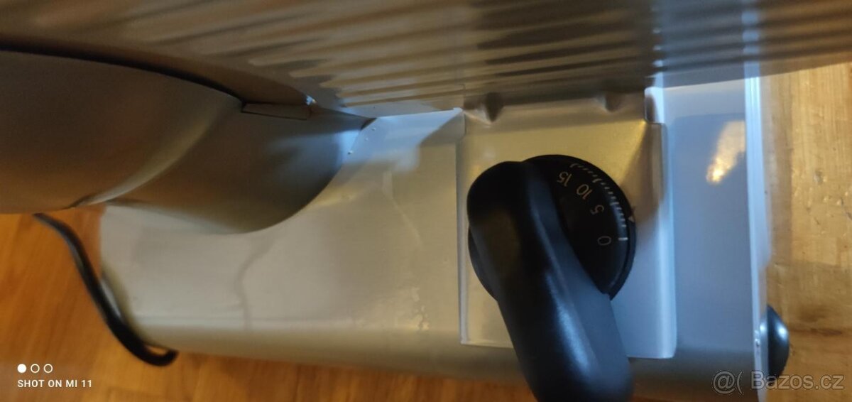 ELEKTRICKÝ KRÁJEČ POTRAVIN GORENJE - 4