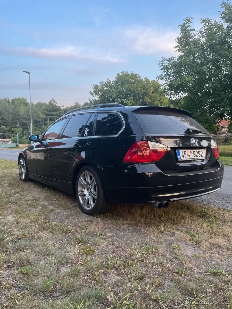 BMW e91 325i - 4