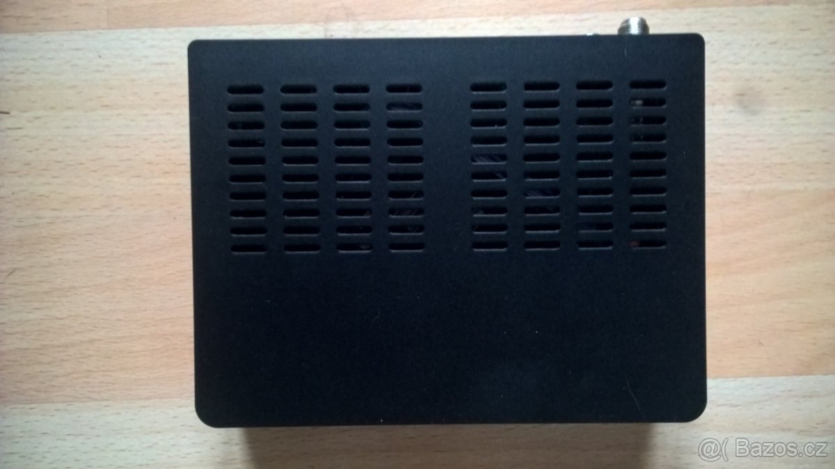 Prodám Full HD satelitní přijímač s čtečkou karty - 4