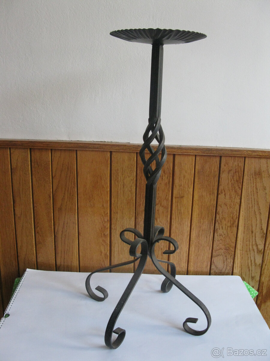 Kované,staré svícny,ke krbu+2 sošky,Vánoční dekorace,žabky - 4