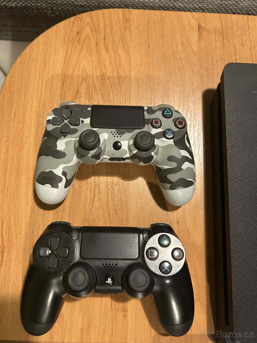 Playstation 4 Slim - 4