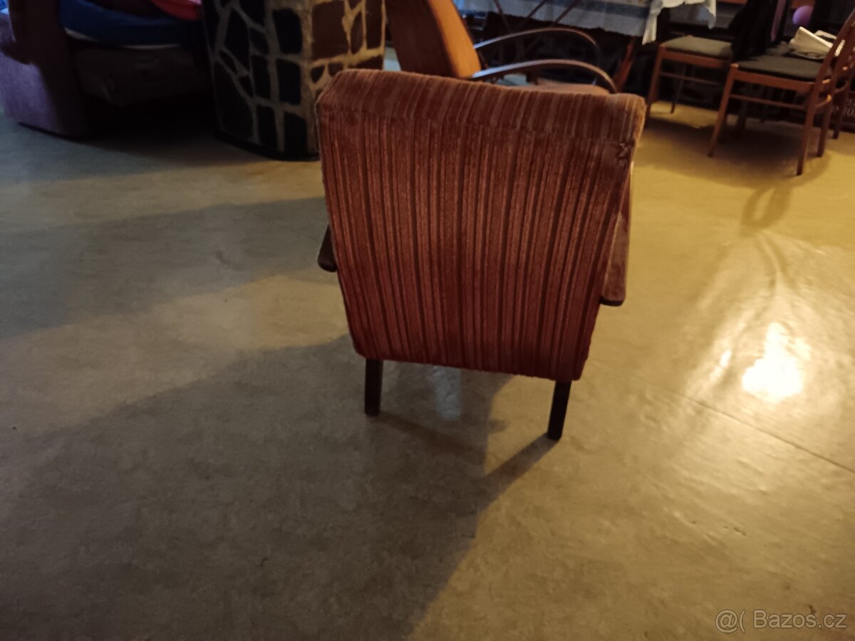 starší křesla. - 4
