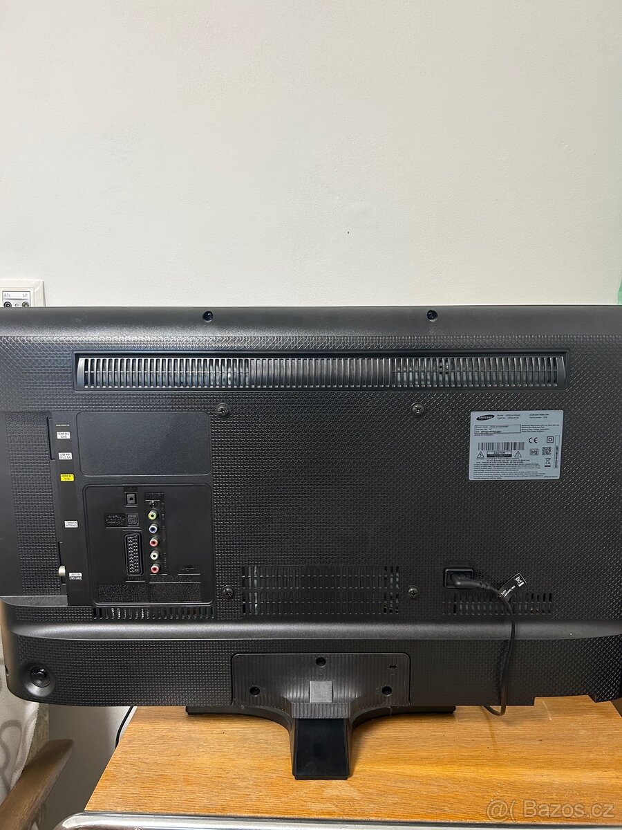 Samsung LED TV 32” UE32J4100 - 4