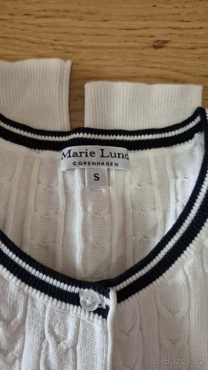 Dámské svetříky, kus 50,- - 4