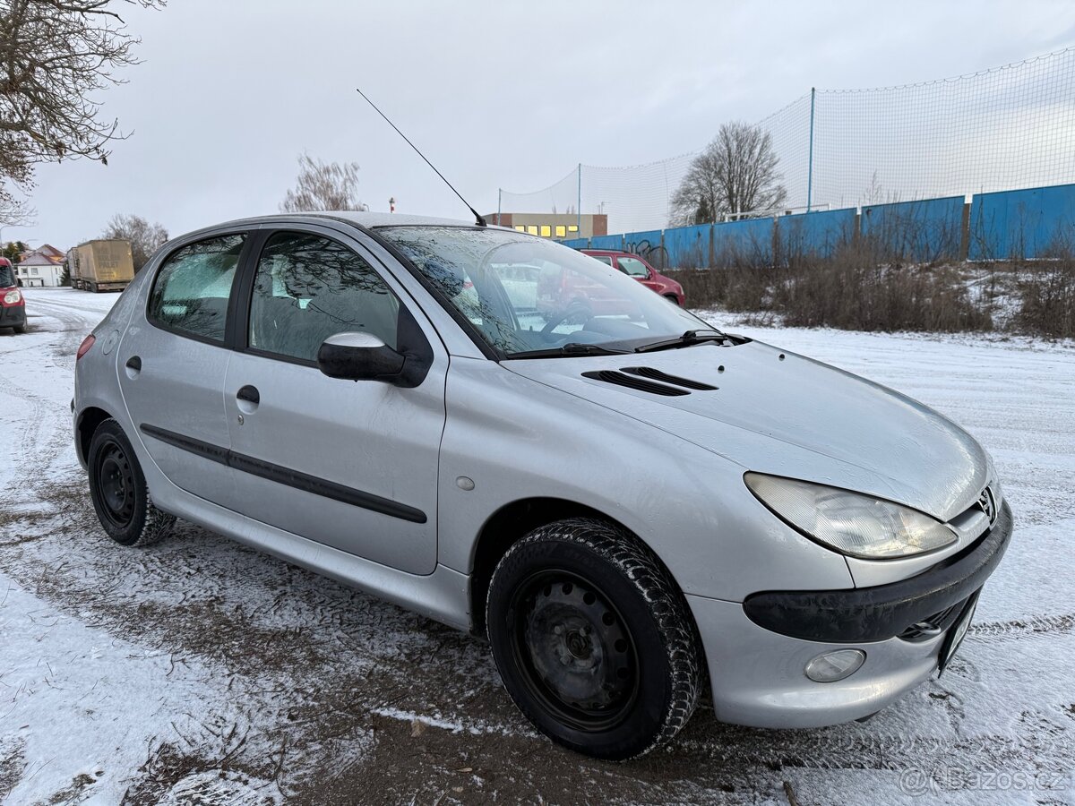 Peugeot 206 1.1, 2001 - 4