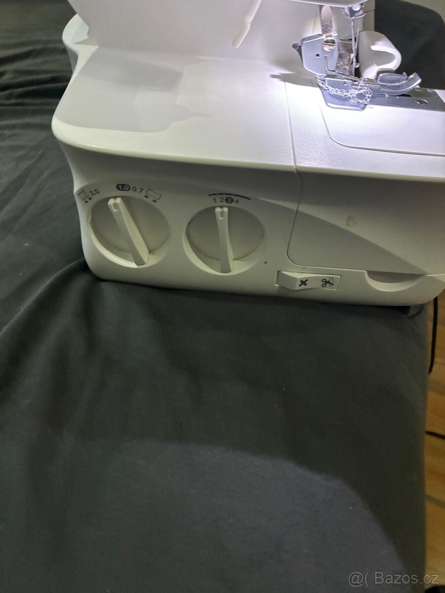 Šicí stroj Singer S14-78 - 4