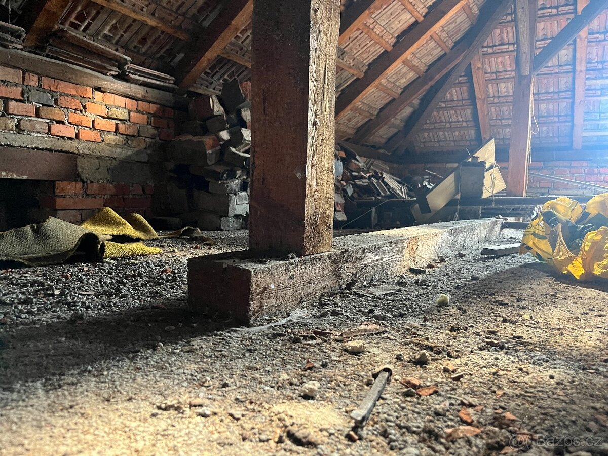 Zdarma - Zachovalý dřevěný krov - 4