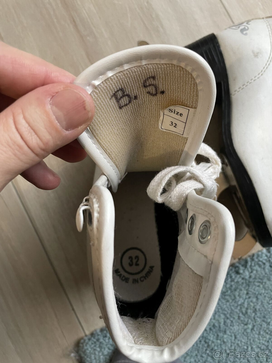 Dívčí brusle Crowned - velikost 32 - 4