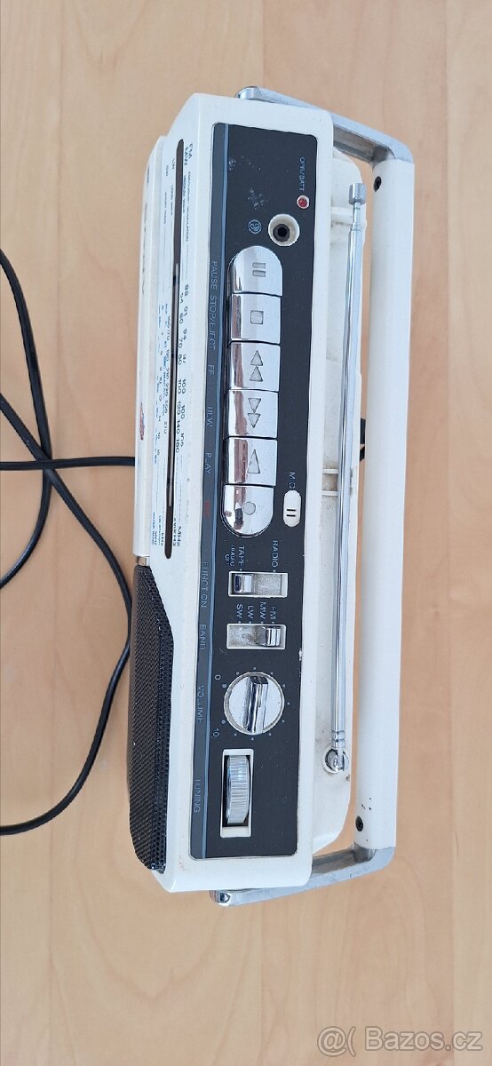 Radiomagnetofon Sony. - 4