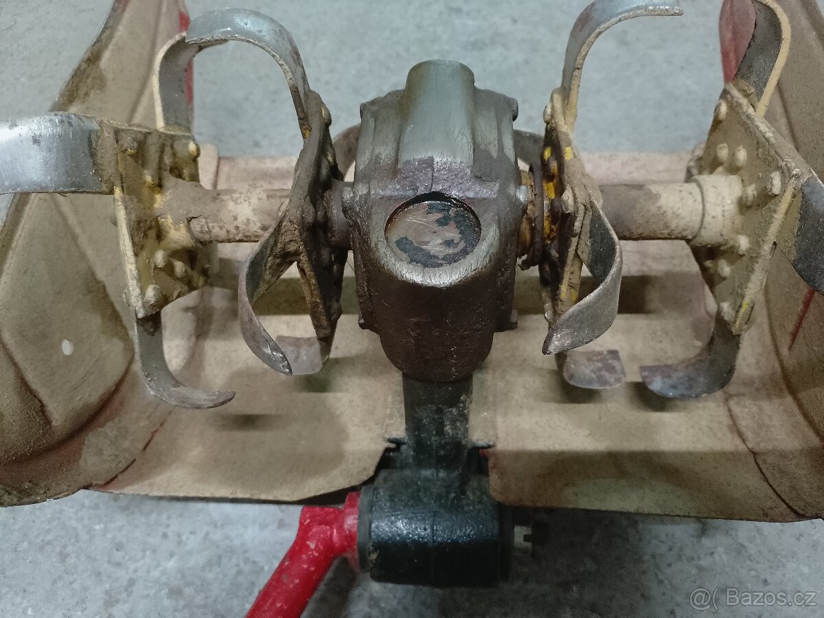 Vari rotační,kypřicí plečka,okopávačka - 4