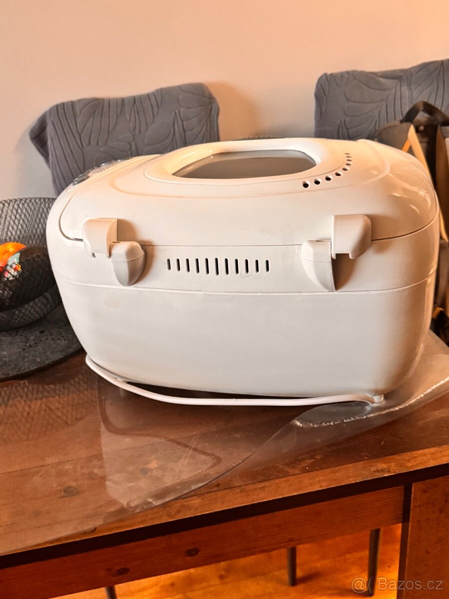 Prodávám domácí pekárna Siesta ETA 0149 - 4