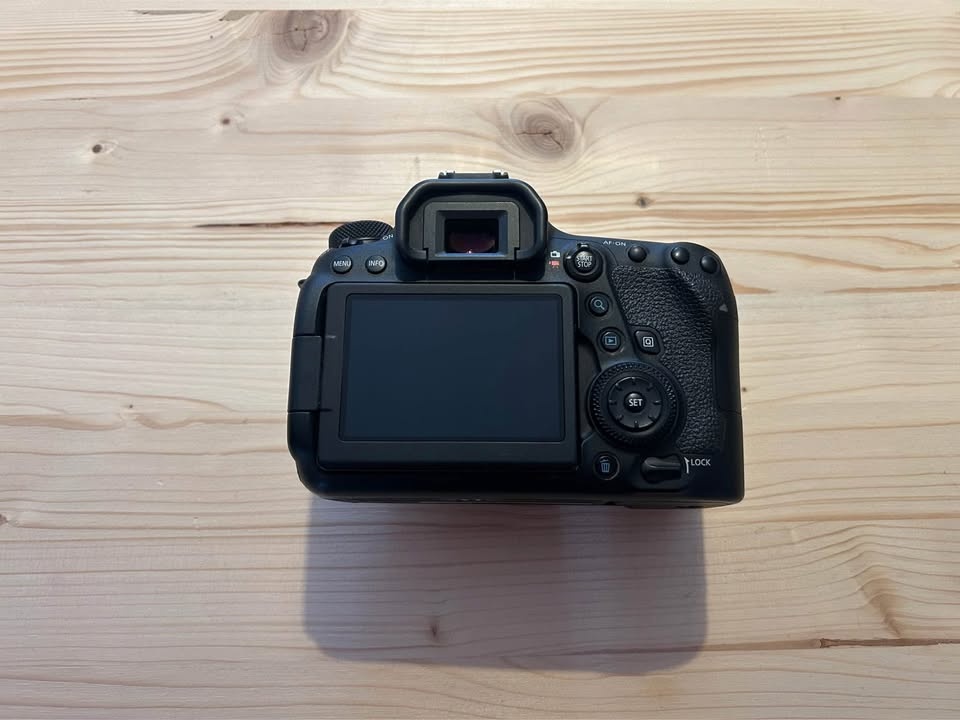 Canon 6D Mark II - 4