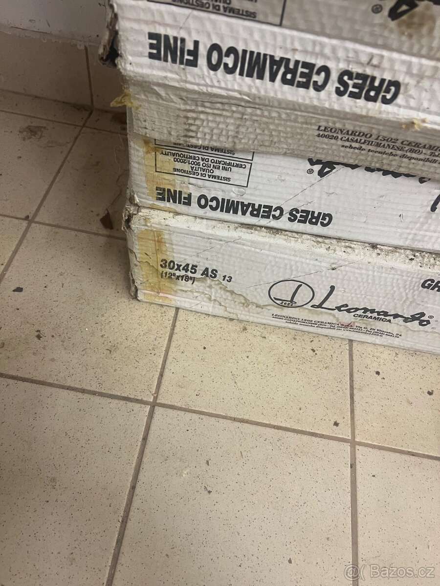 Zbytky obkladaček a dlaždic - venek a interiér (za drobné) - 4