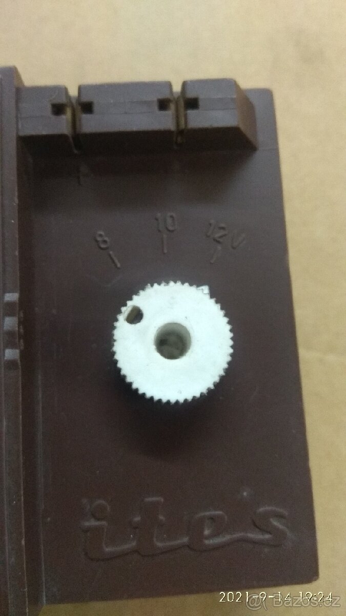 Ites napáječ autodráhy typ 332 - 4