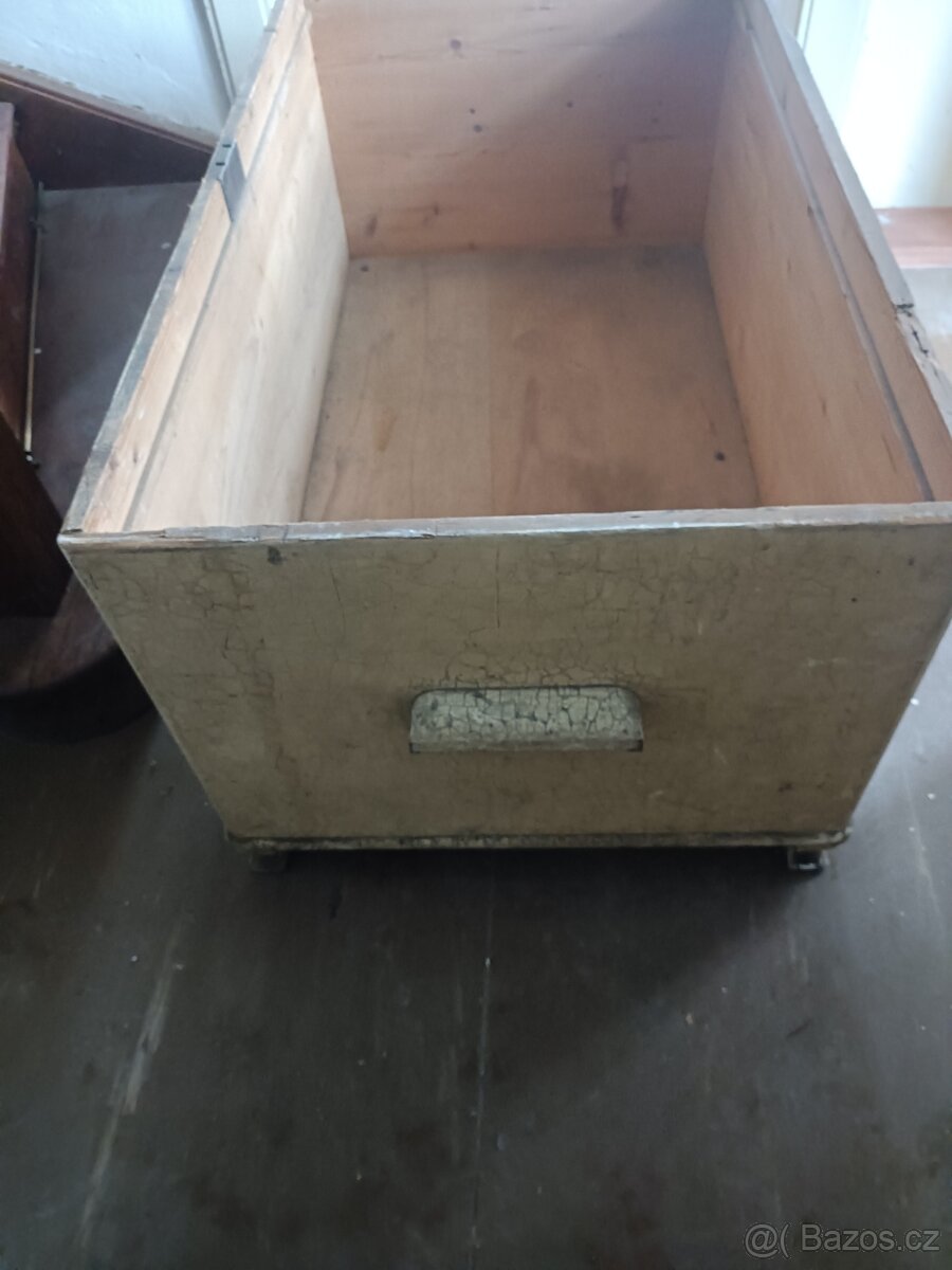 Stara truhla, Starozitna truhla,Dřevěná truhla - 4