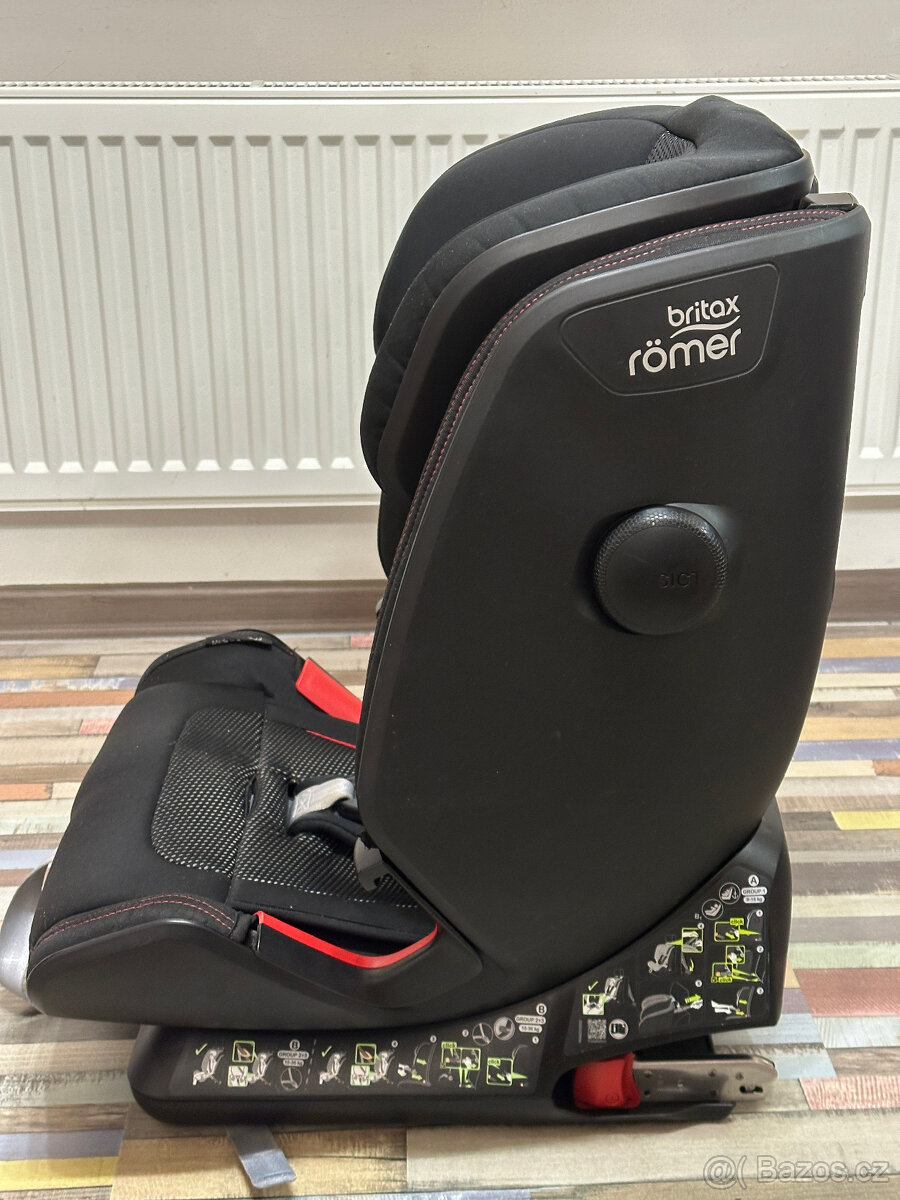 Rostoucí autosedačka Britax Römer Advansafix IV R - 4