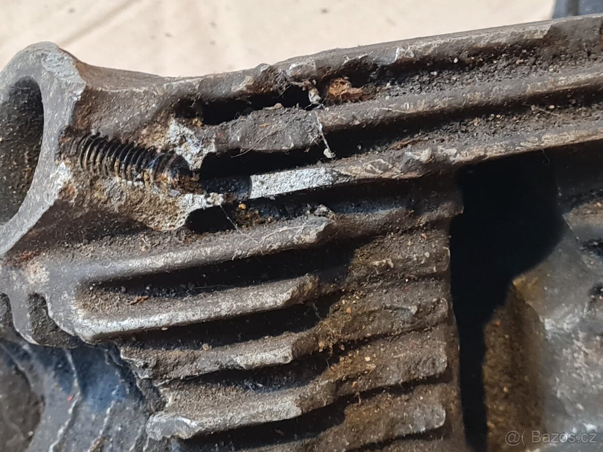 Zundapp KS600 hlava motoru - 4