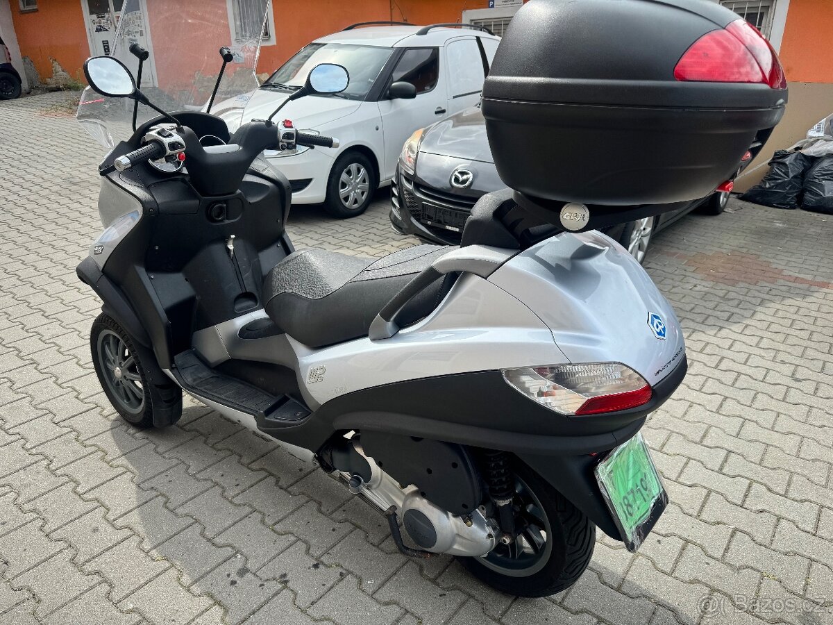 Piagio MP3 125cm - 4