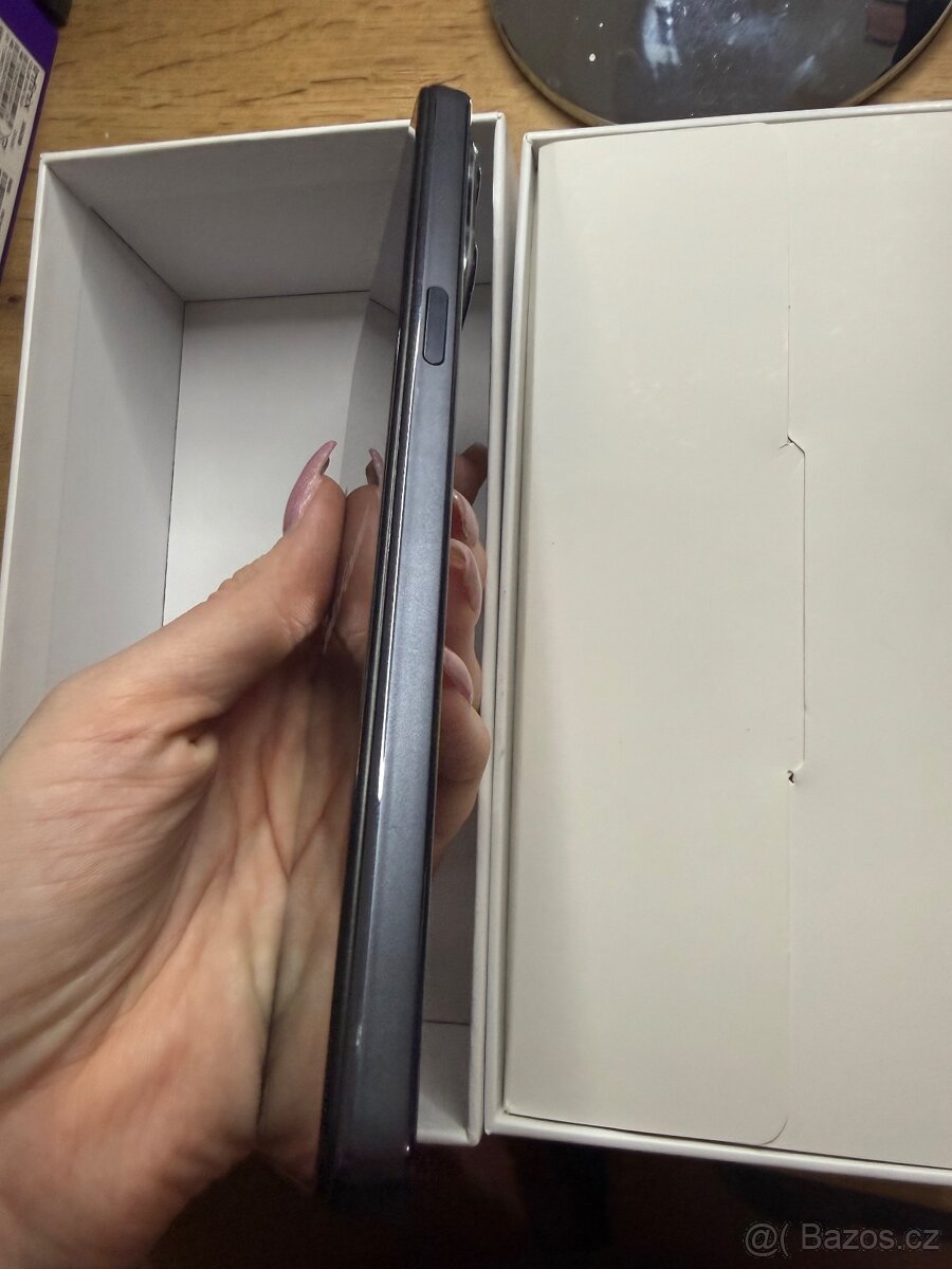 UleFone Note 18 Ultra 256GB Lustrous Black - 4