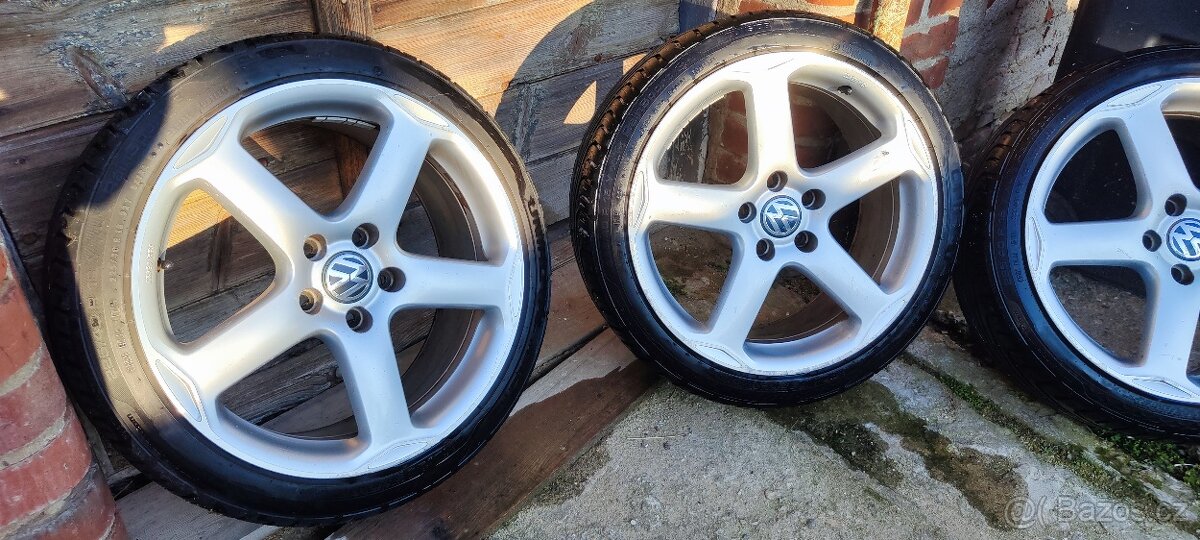 Alu Rial 225/40 R18 - 4