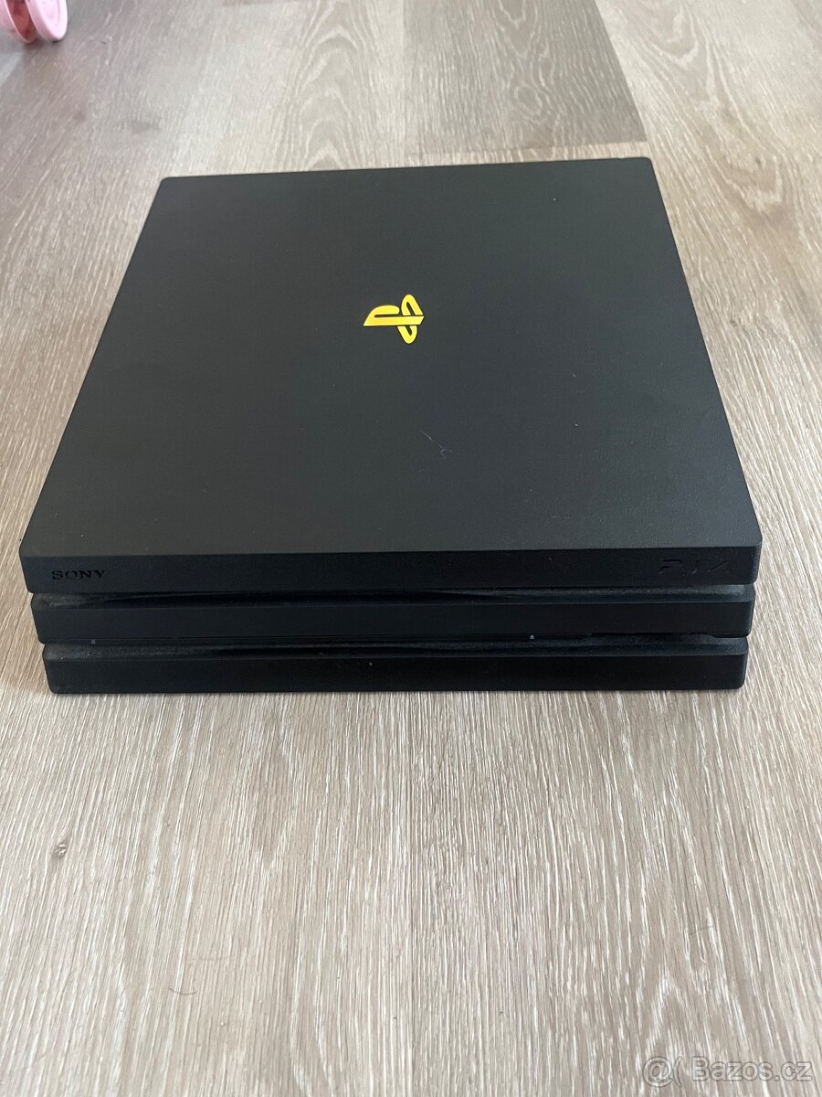 Sony playstation 4 PRO 1 TB - 4