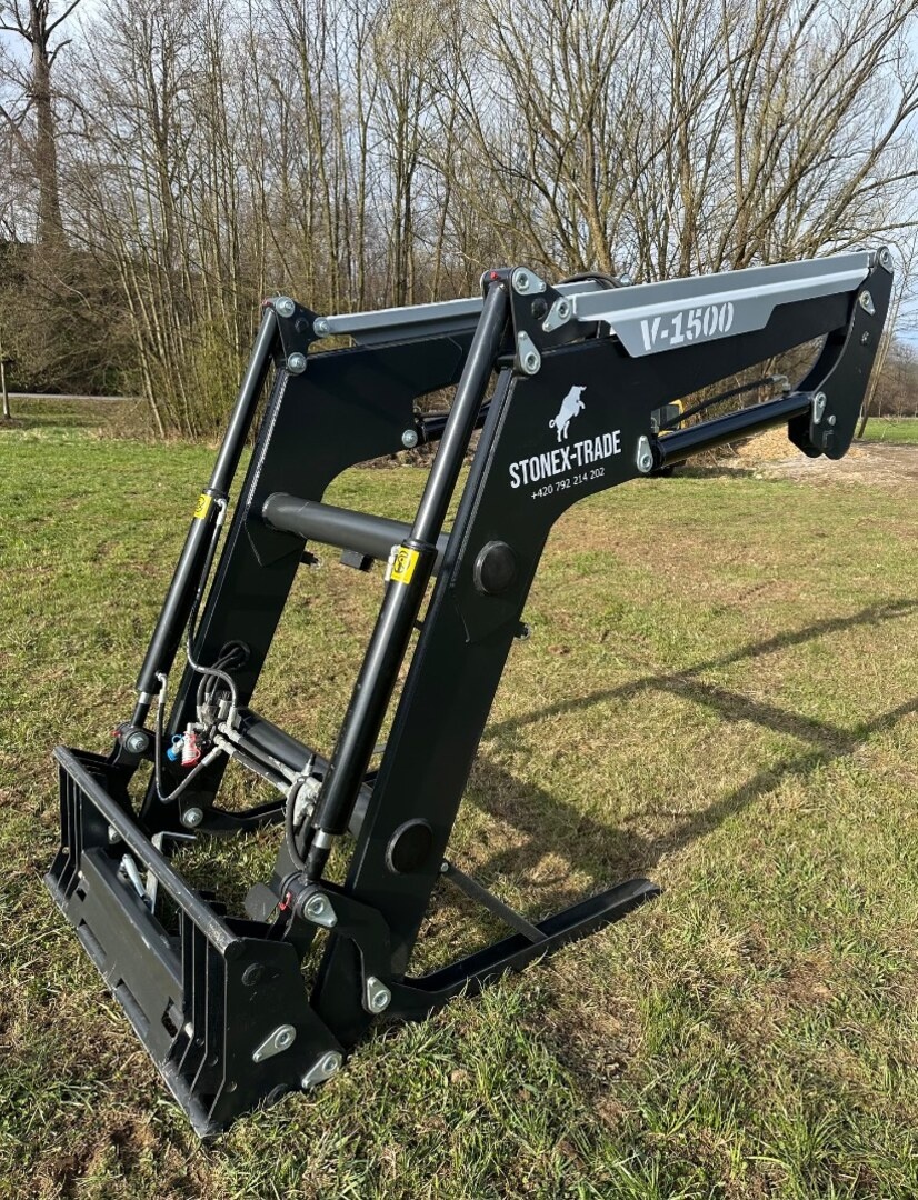 Čelní nakladač HYDRATRAC 1500 - 4