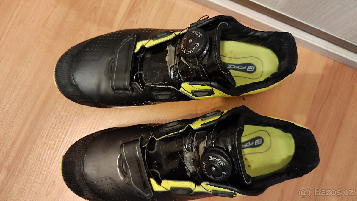 Tretry Force Devil PRO vel. 42 - 4