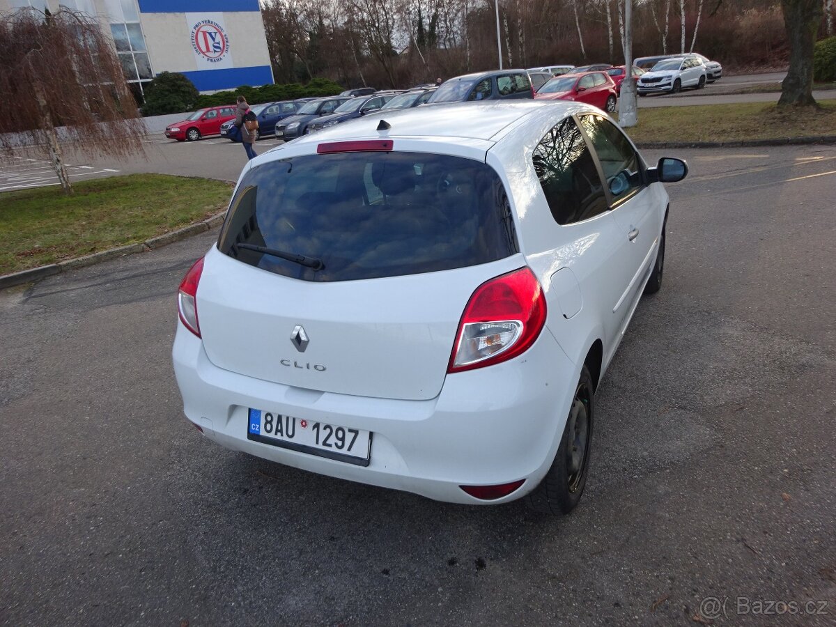 Renault Clio 1.2i r.v.2012 (55 kw) stk:7/2027 - 4