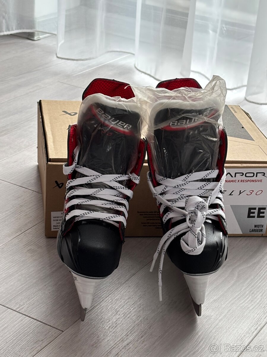 Brusle Bauer Vapor FLY 30 - 4