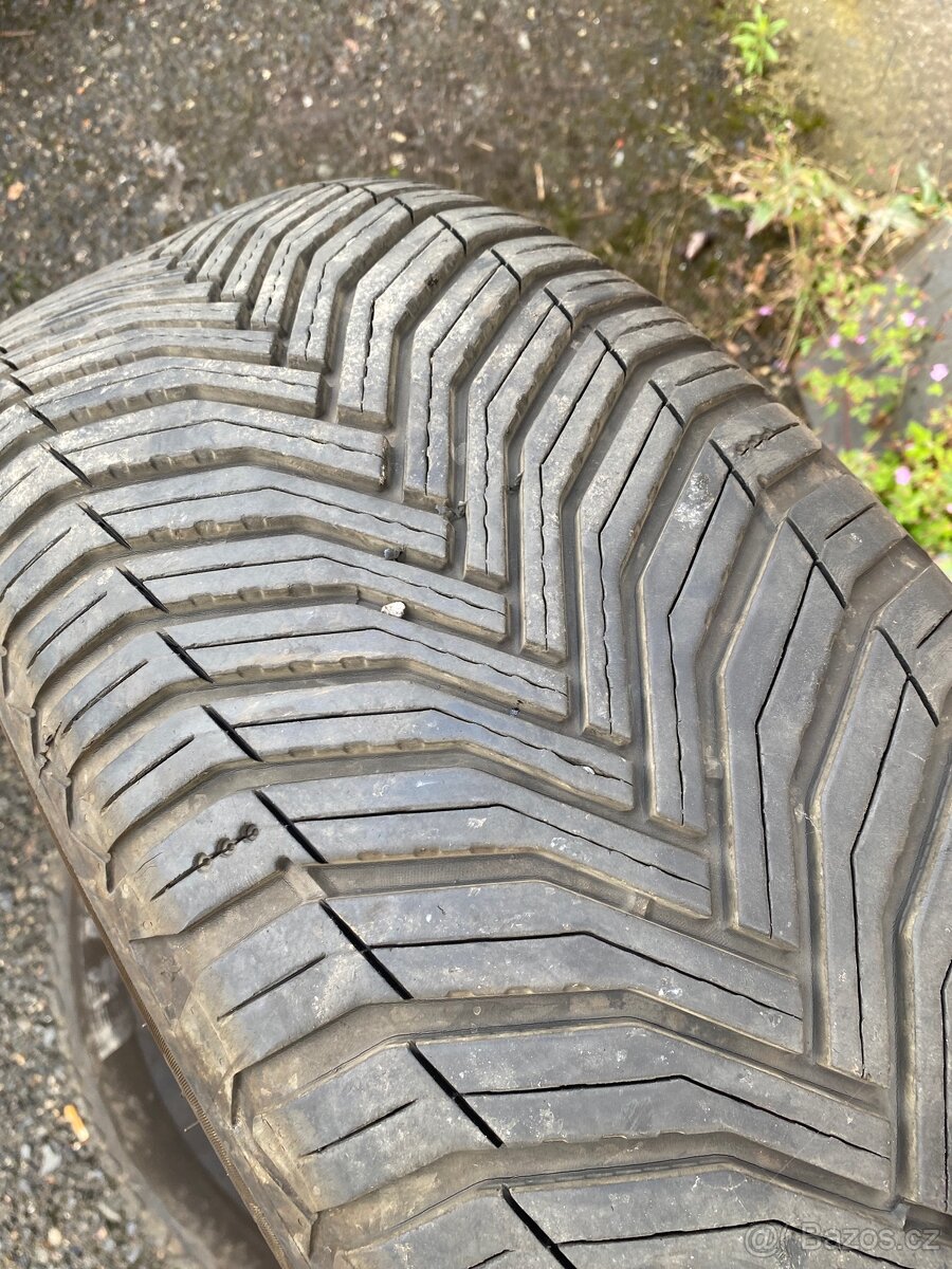 Sada Celoročních pneu 235/55 R19 2023 - 4