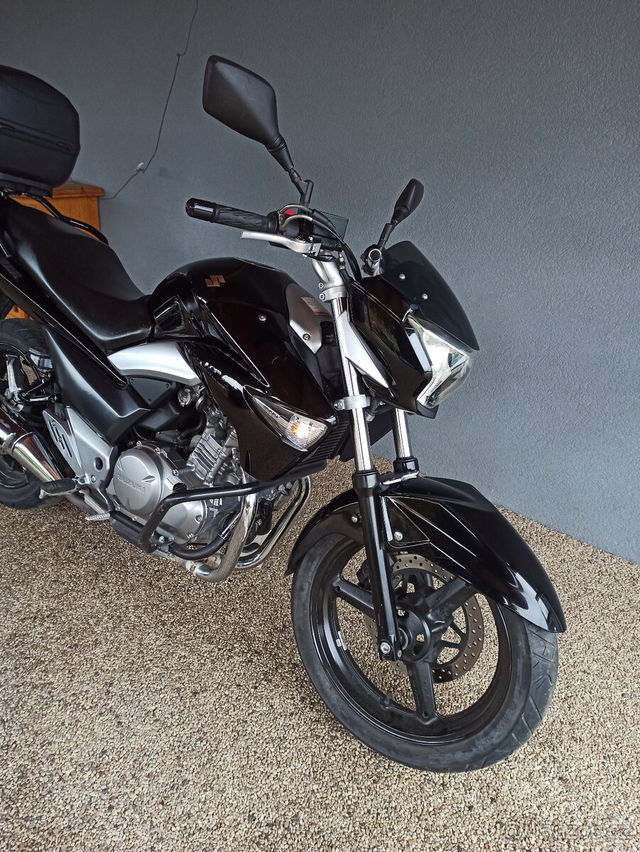 Suzuki Inazuma 250 R.V.2015 - 4