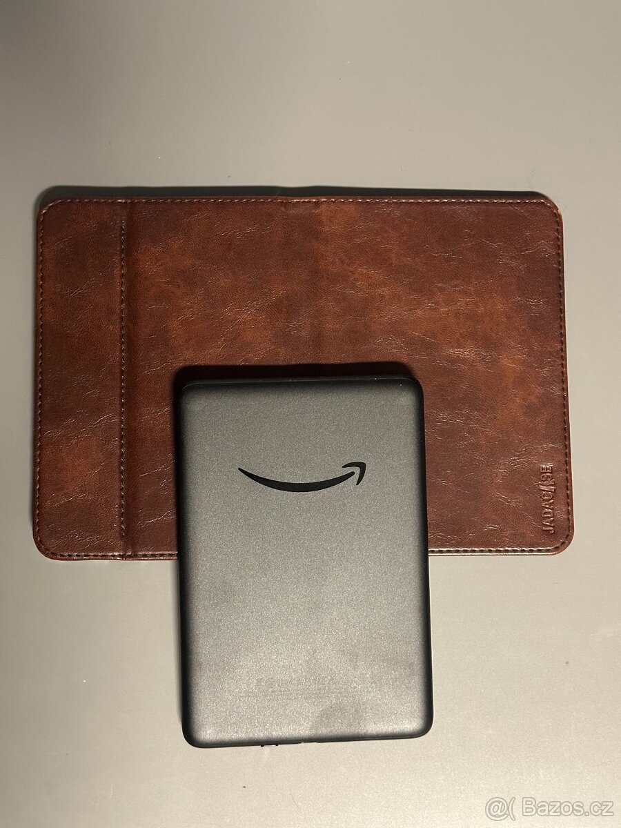 Čtečka Amazon Kindle 11. generace 2024 16GB černá + obal 3 - 4
