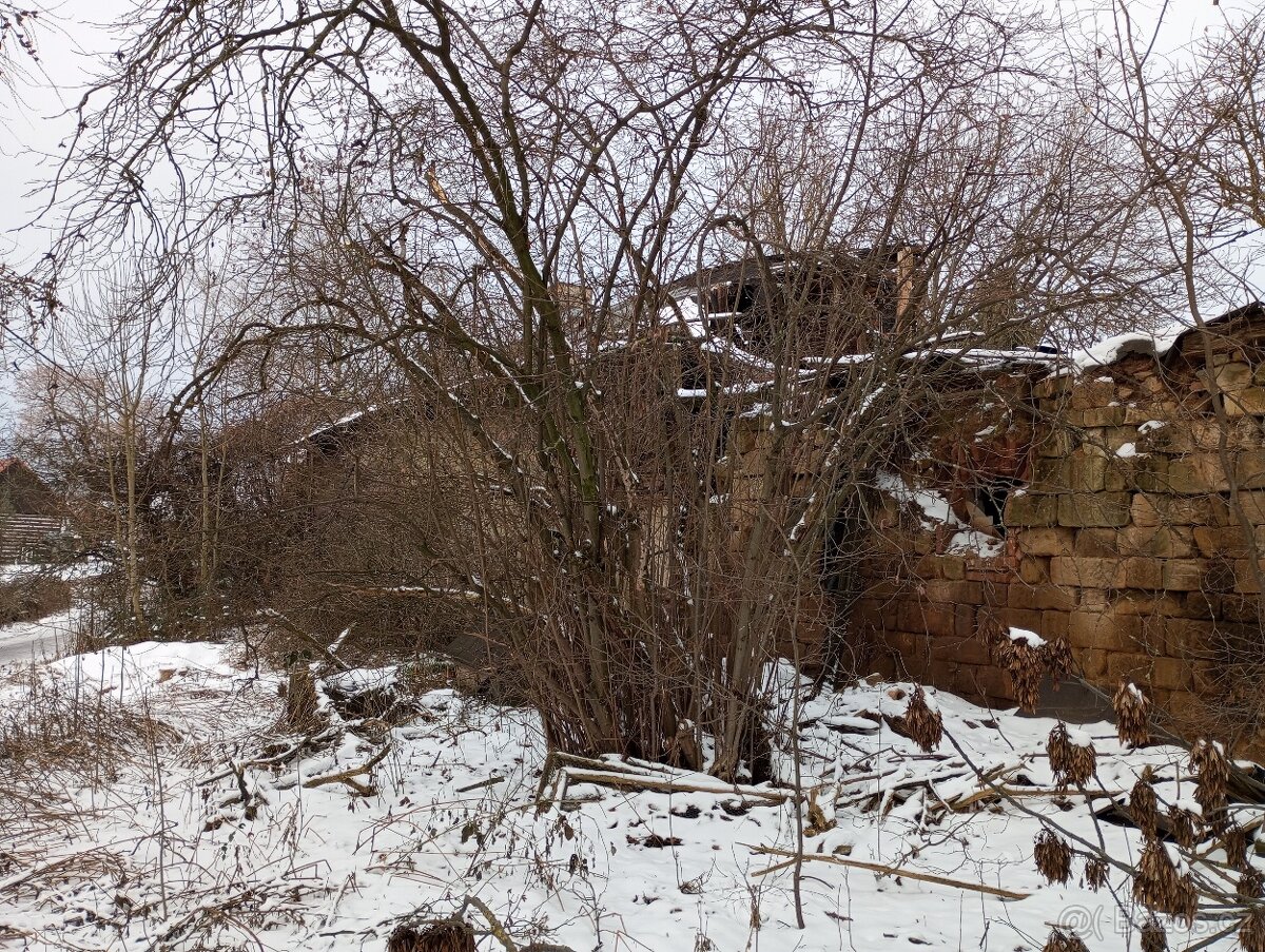 Prodej domu s pozemkem, k demolici, s podaným projektem - 4