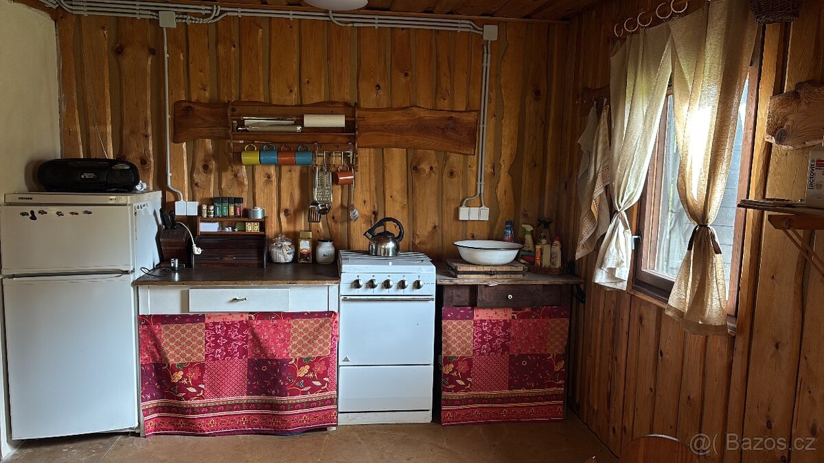 Starožitná kredenc,spíž, jídelní stůl - 4