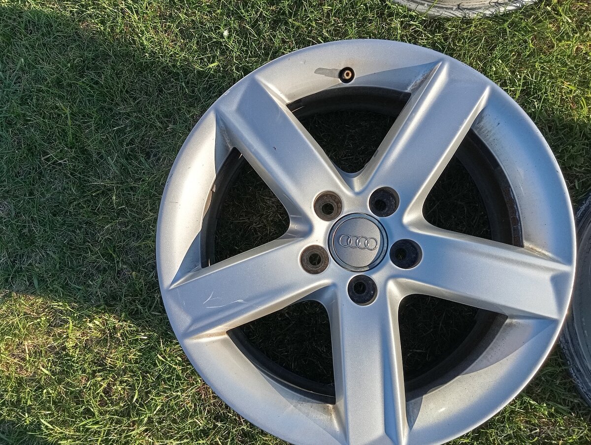 Kola Audi r17 - 4