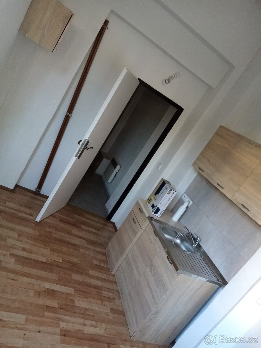 Pronajmu MINI Garsonku v Děčíně LEVNĚ - 4