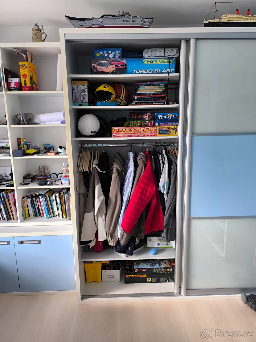 Prodej skříně s knihovnou - 4