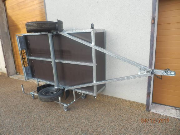 Kolébka na přívěs, kolečka o průměru 100 mm. - 4