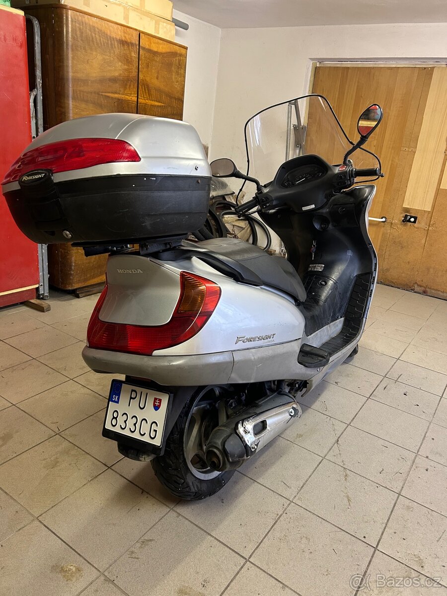 Honda scooter 250 - 4