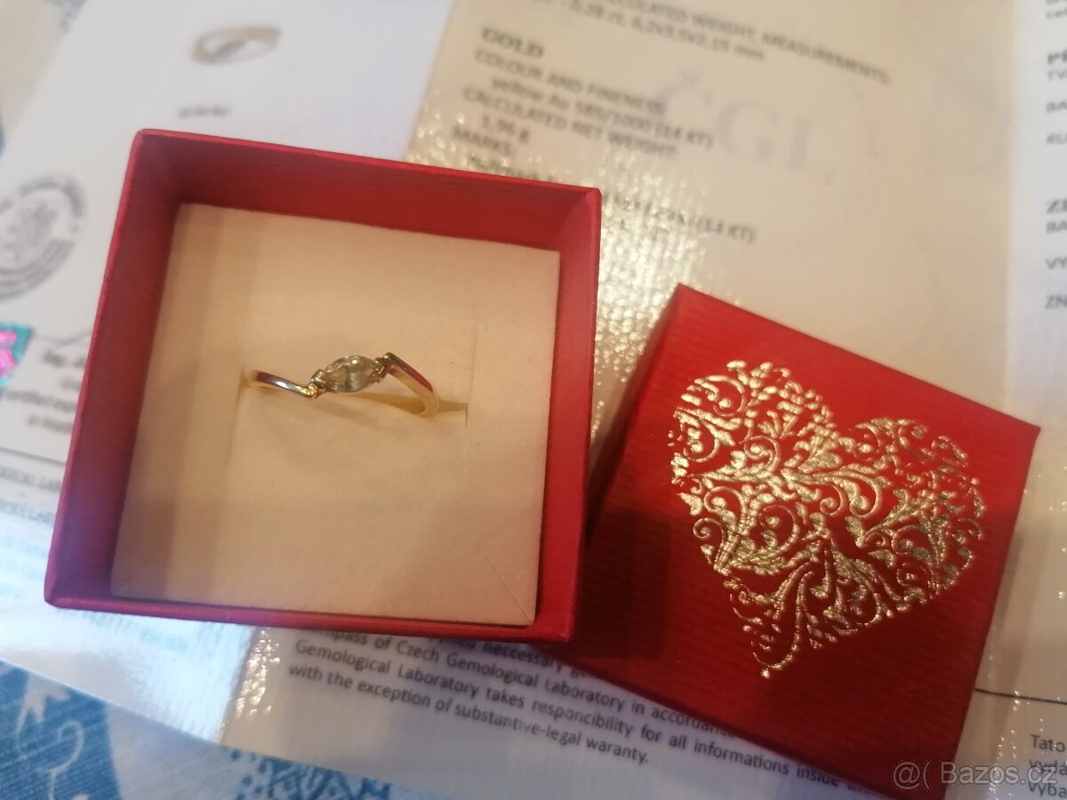 Zlatý prsten s diamantem - 4