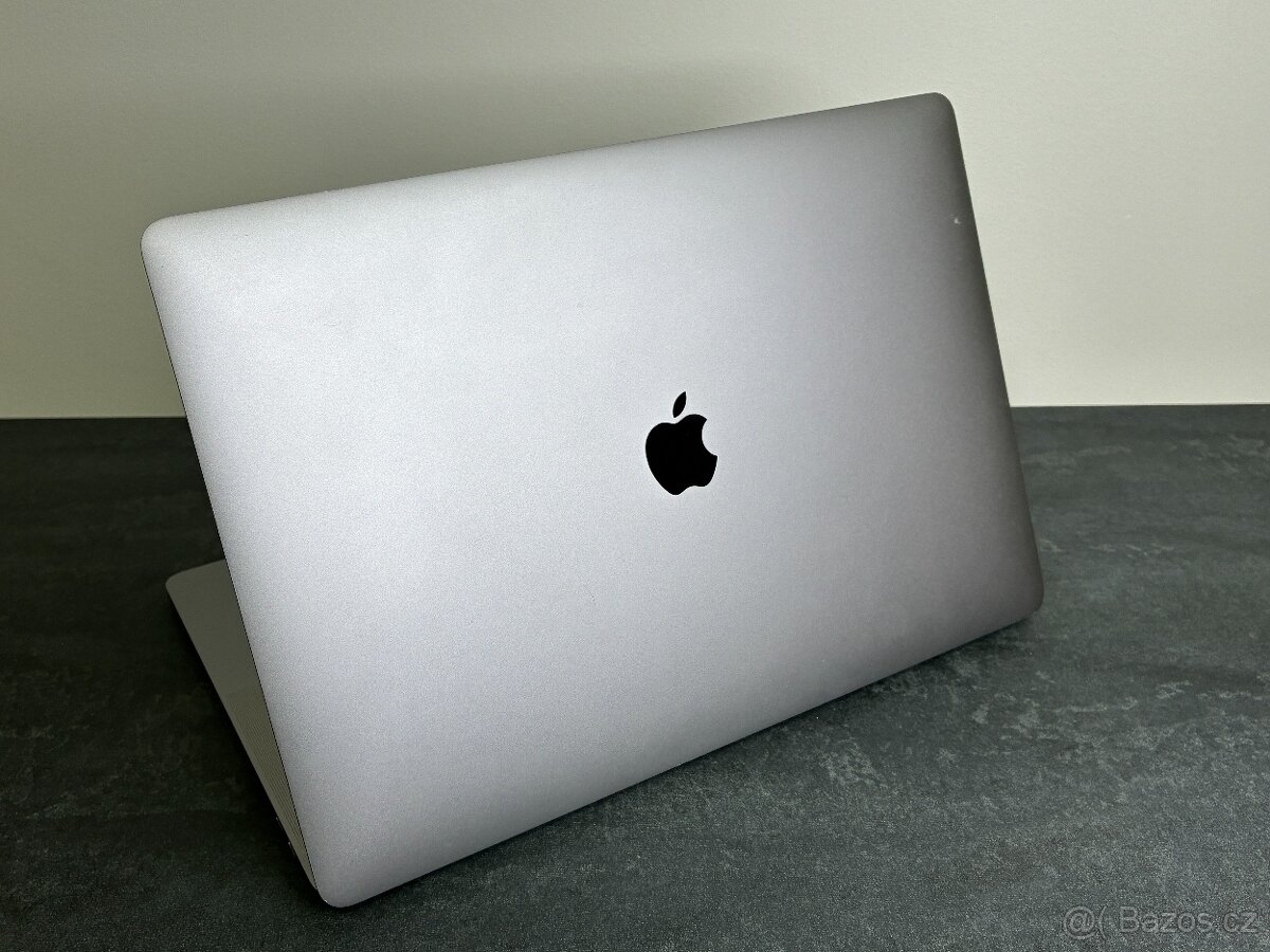 MacBook Pro 15'' 2018 / i7 / 16GB RAM / 512GB SSD - DPH - 4