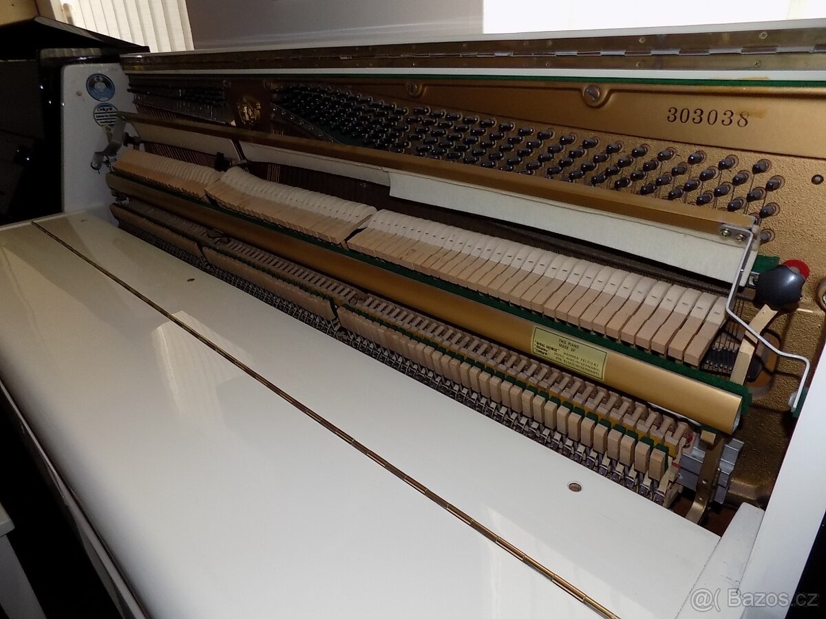 Bílé piano, pianino, klavír - 4