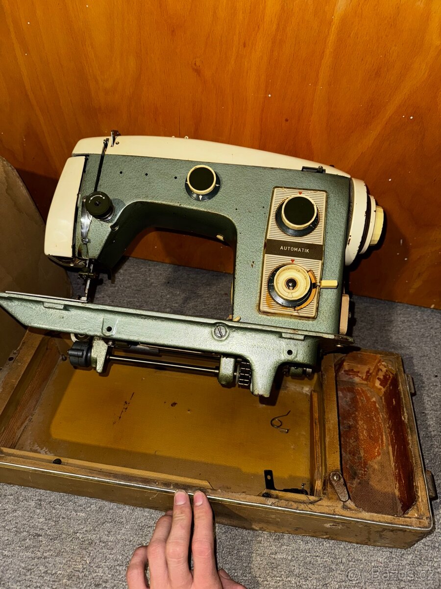 Šicí stroj automatik - 4