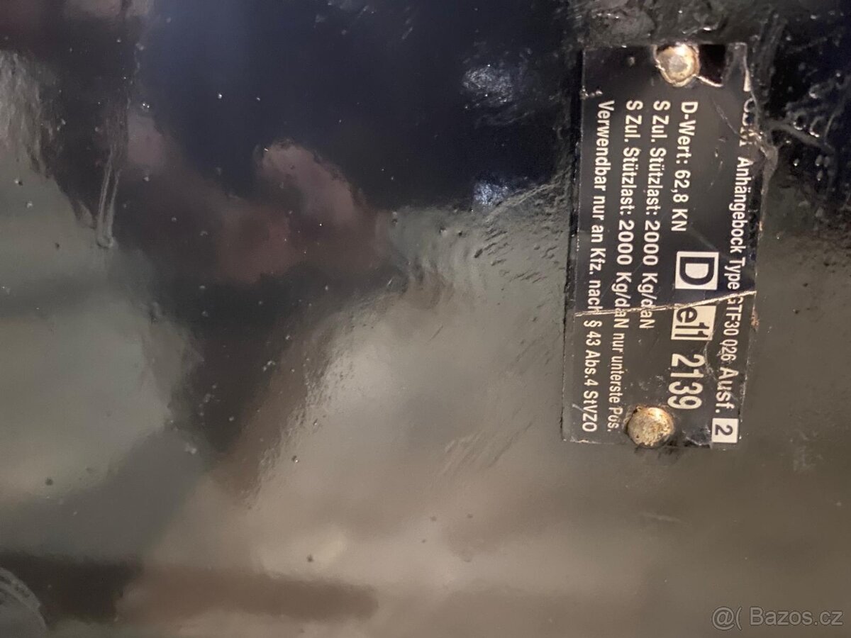 Konzole s automatickým závěsem - 4