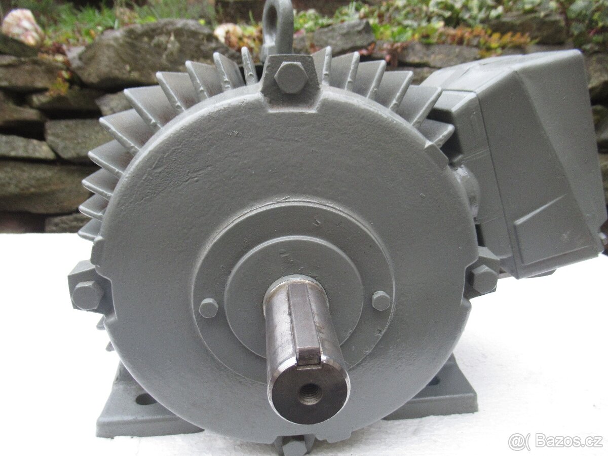 NEPOUŽITÝ elektromotor 380V.4kw-1440ot.nejen na CIRKULÁRKU. - 4