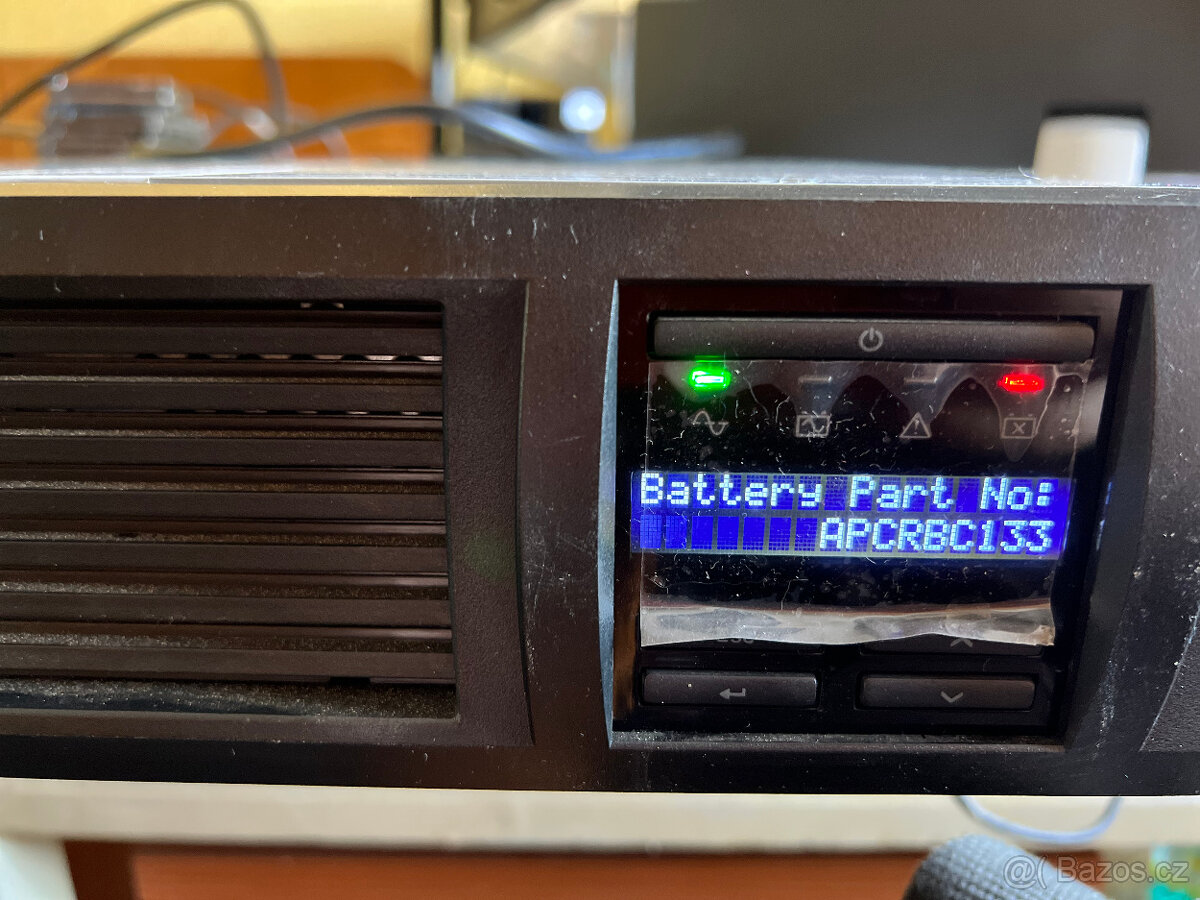 Záložní zdroj APC Smart-UPS 1500VA (SMT1500RMI2U) - 4