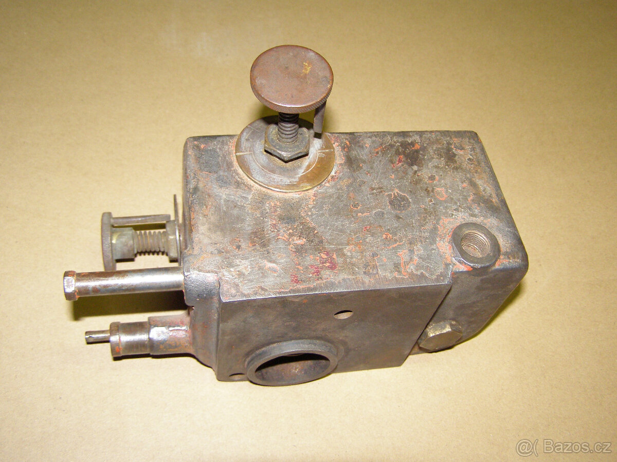 Prodám karburátor z motoru Benz Třebíč - 4