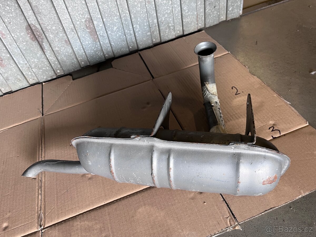 Fiat 850 nový výfuk - 4