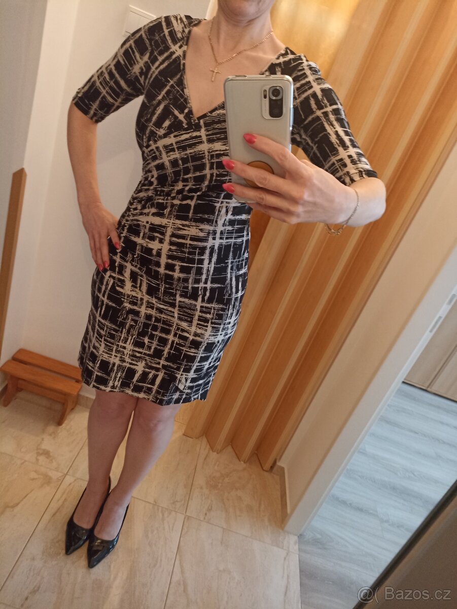 Šaty zn. Happy Holly vel. 32/34 - 4