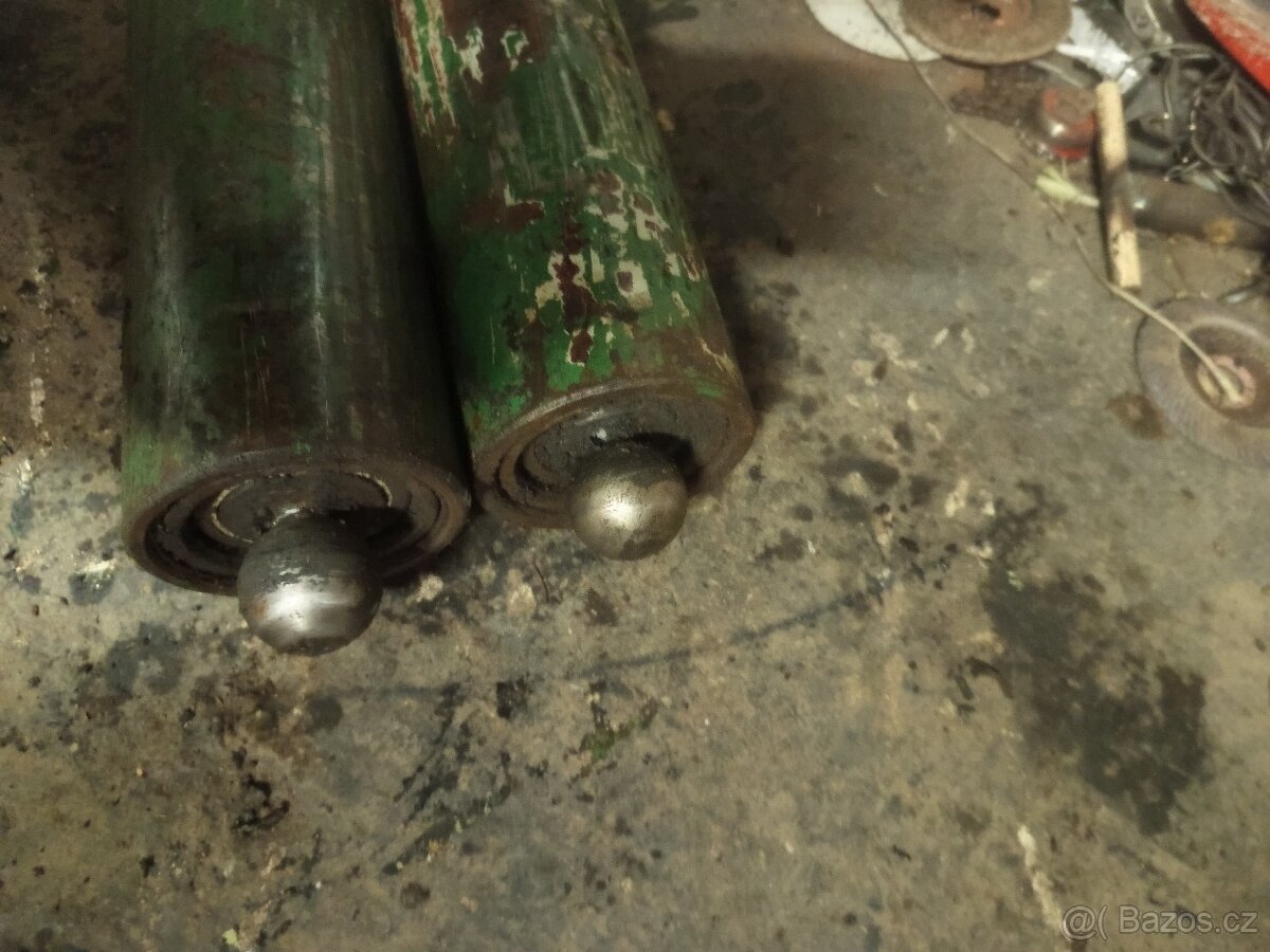 3 pístové mailery z vleku - 4